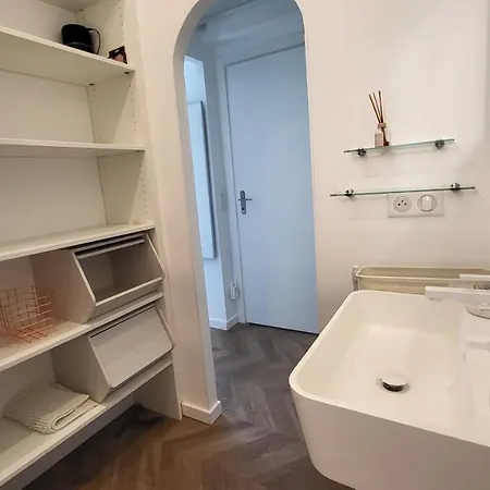 Apartment Flat In Villa, Pool & Fitness, Monaco, Bnbrickeys *