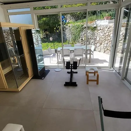 Flat In Villa, Pool & Fitness, Monaco, Bnbrickeys *