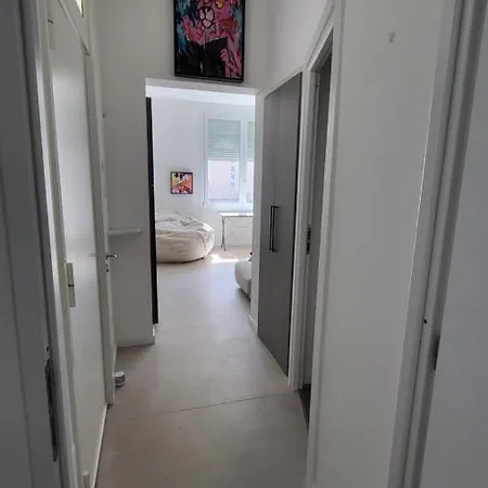 Flat In Villa, Pool & Fitness, Monaco, Bnbrickeys Apartment